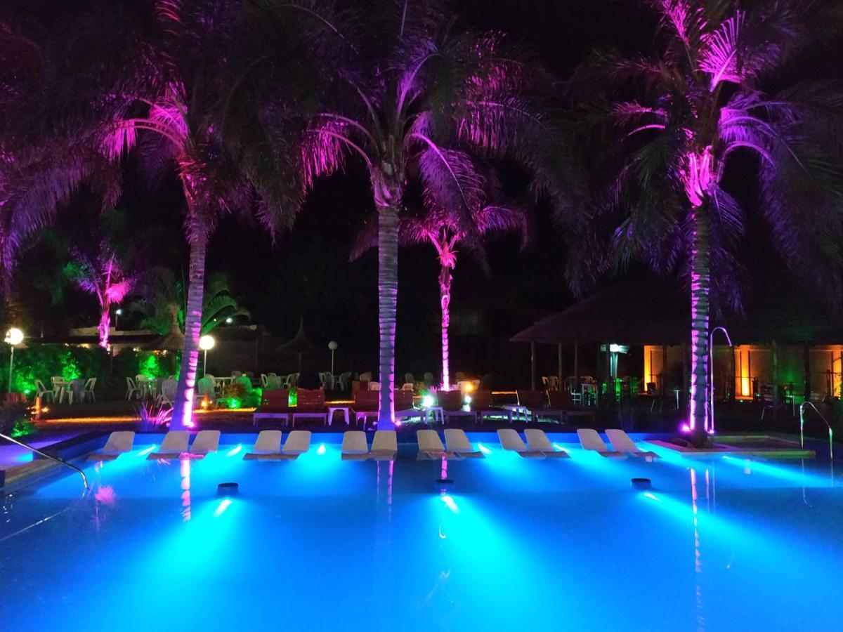 Hotel Termal Emperatriz Termas De Rio Hondo Bagian luar foto