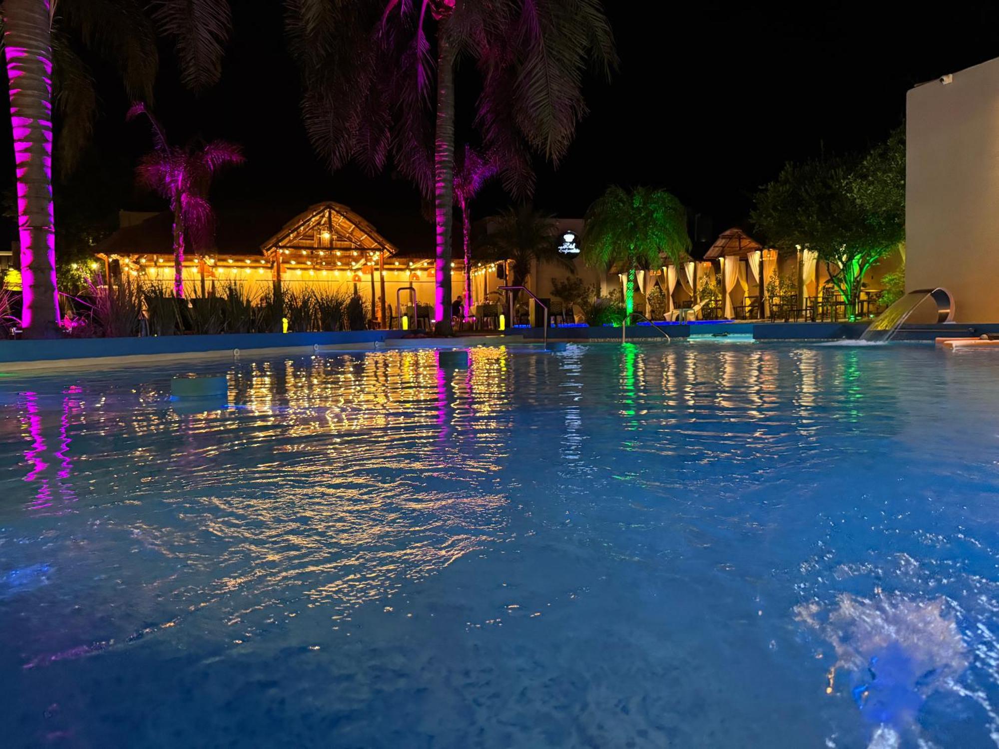 Hotel Termal Emperatriz Termas De Rio Hondo Bagian luar foto